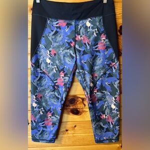 Women’s Patagonia Patterned Leggings Cropped 12” Size 12